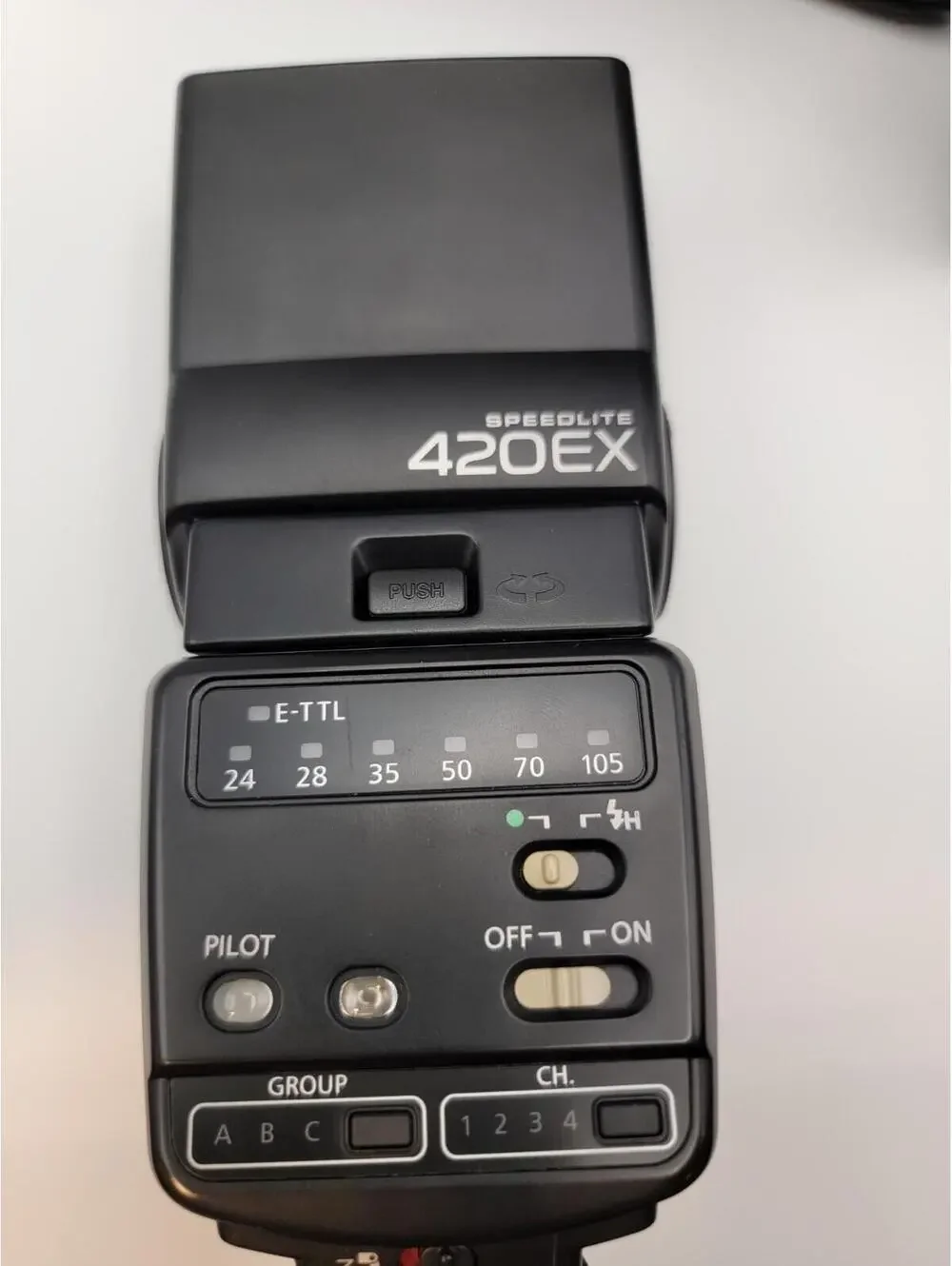 Canon Speedlite 420EX Flash for Canon EOS SLR Cameras with Case, Made in Korea